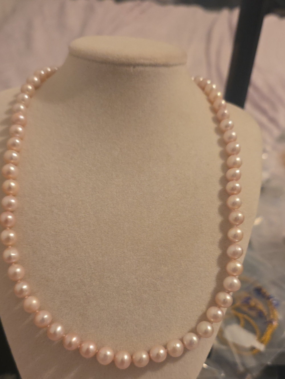 Classic Pink Pearl Necklace - Elegant Women's Jewelry